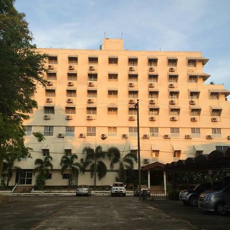 Paradorn Inn Chumphon Zewnętrze zdjęcie