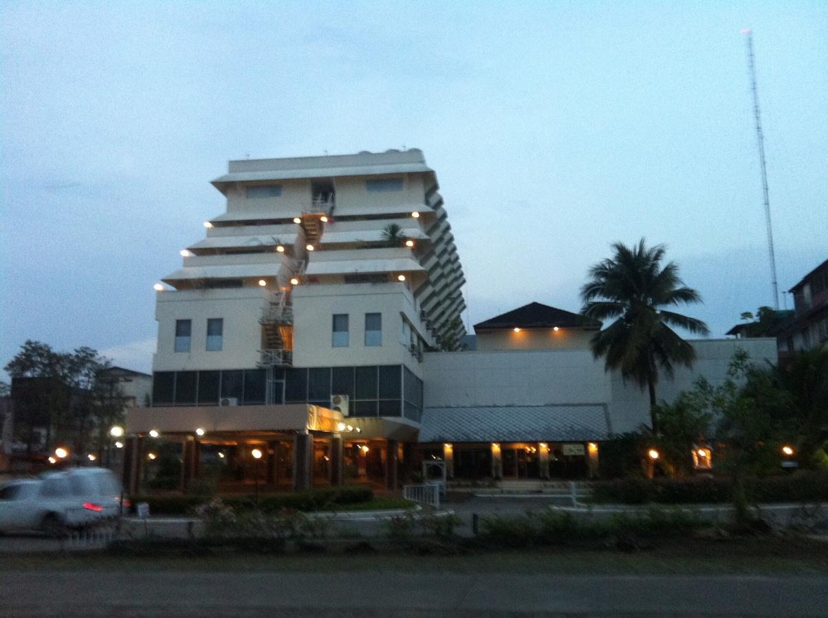 Paradorn Inn Chumphon Zewnętrze zdjęcie